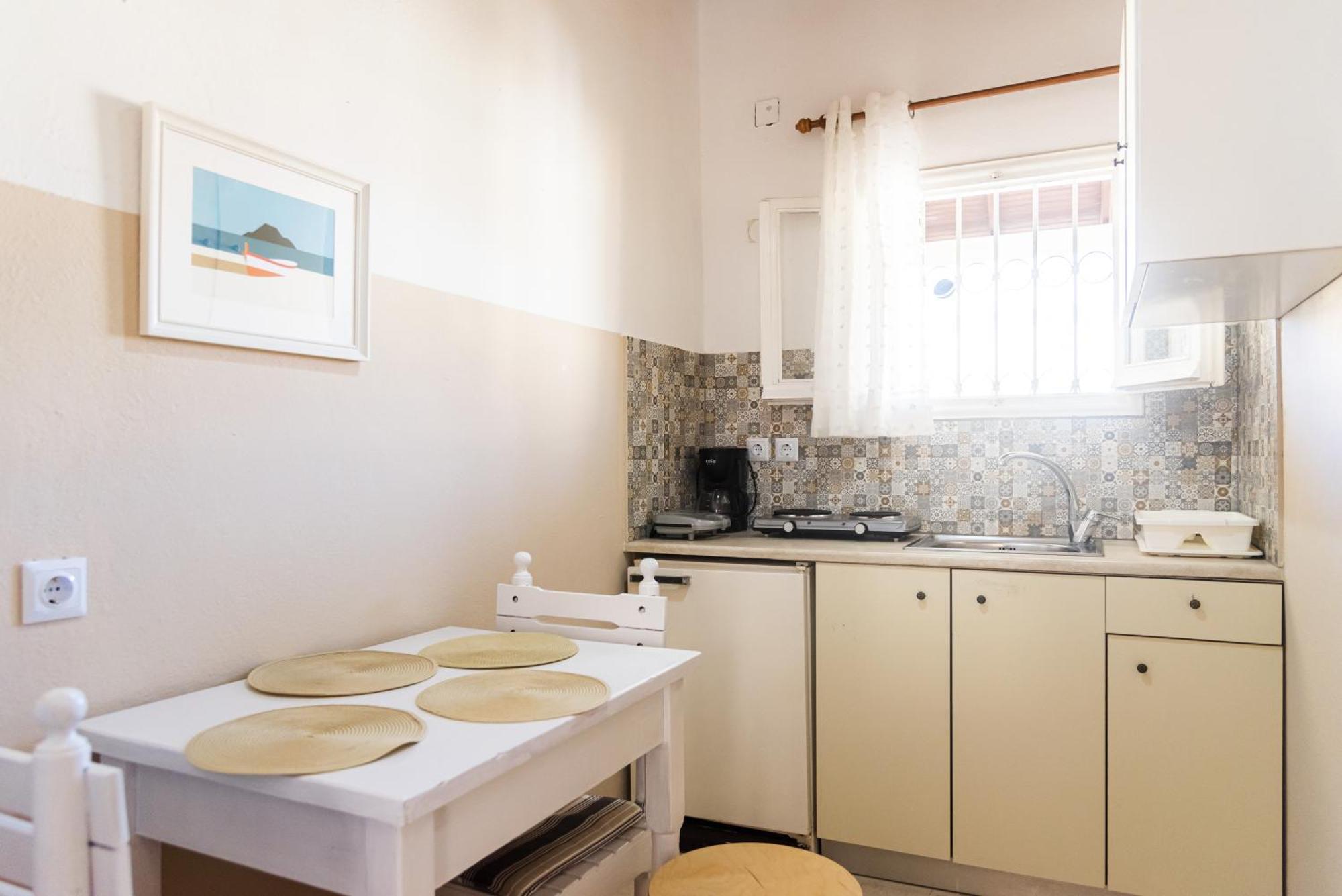 Eleonas Anex Appartement *